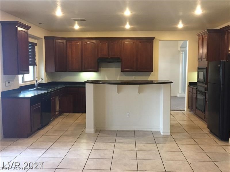 206 Valerian Street Property Photo 15