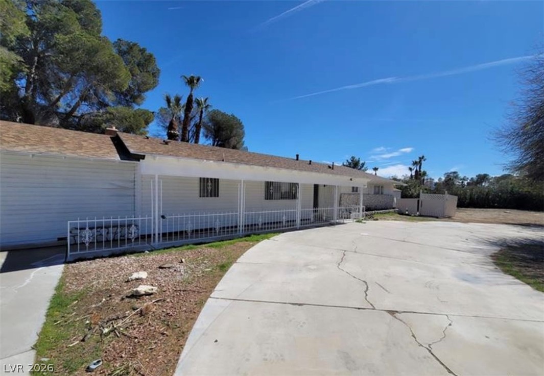 4560 Rancho Hills Drive Property Photo 2