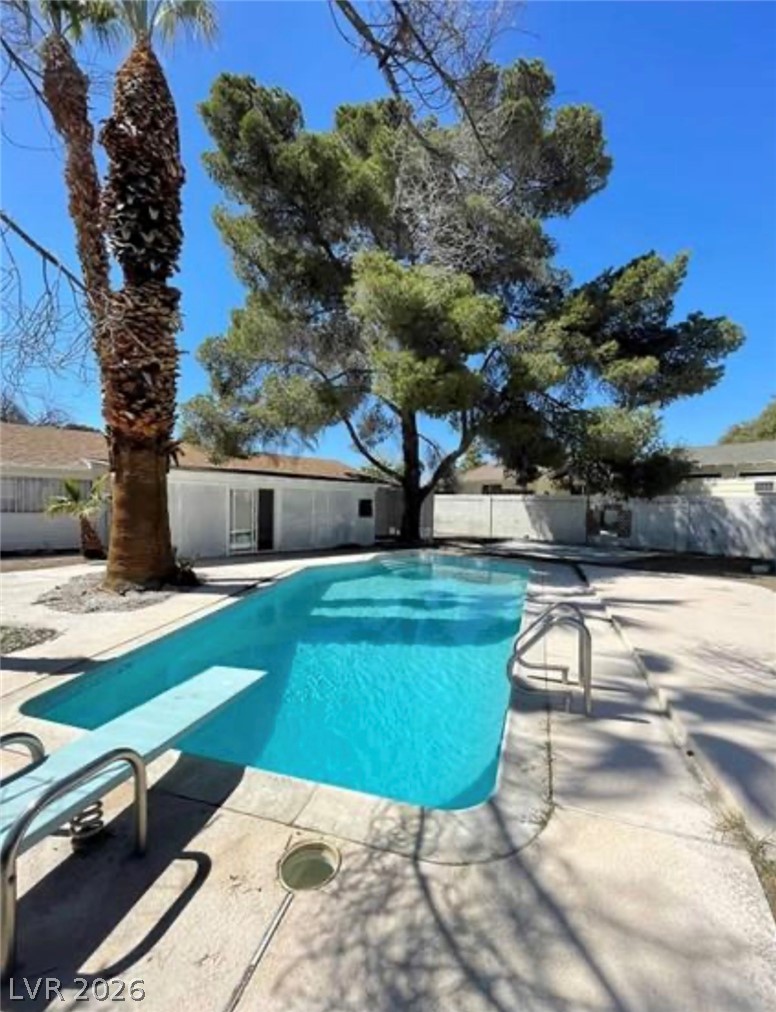 4560 Rancho Hills Drive Property Photo 19