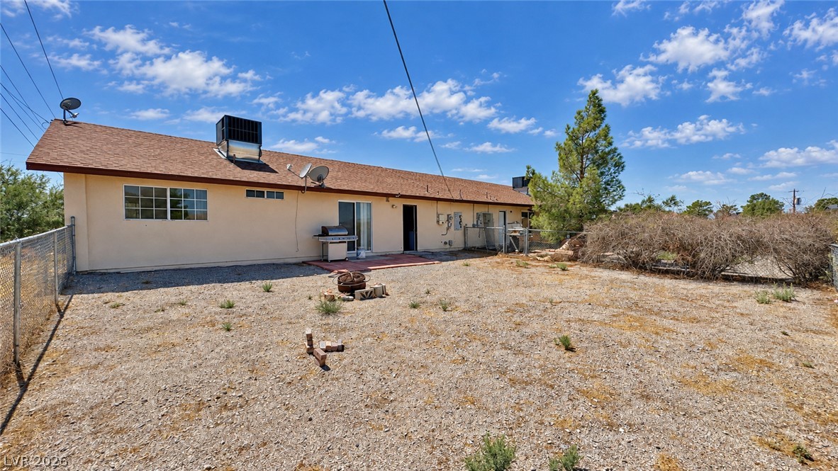 1170 East Calvada Boulevard Property Photo 8