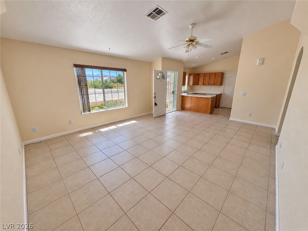 1170 East Calvada Boulevard Property Photo 12