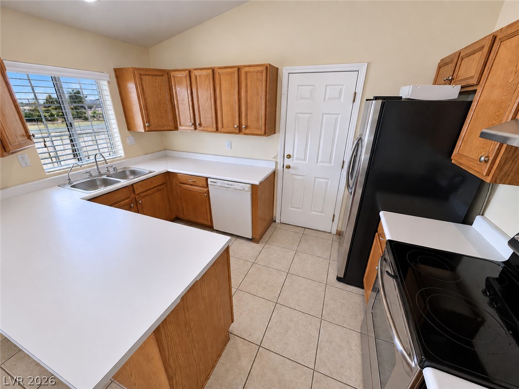1170 East Calvada Boulevard Property Photo 16