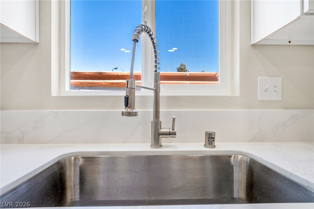 1031 Palm Street Property Photo 16