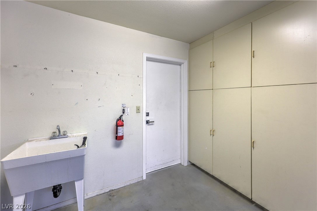 9332 Fresh Spring Drive Property Photo 29