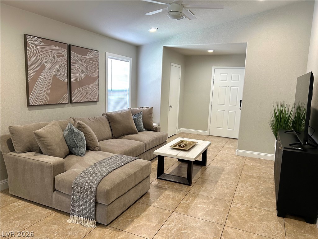 2799360 Property Photo 2