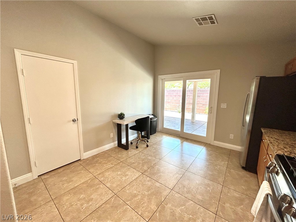 2799360 Property Photo 6