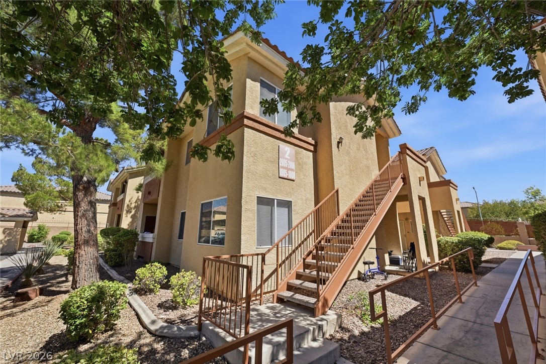 1050 East Cactus Avenue 2006 Property Photo 1