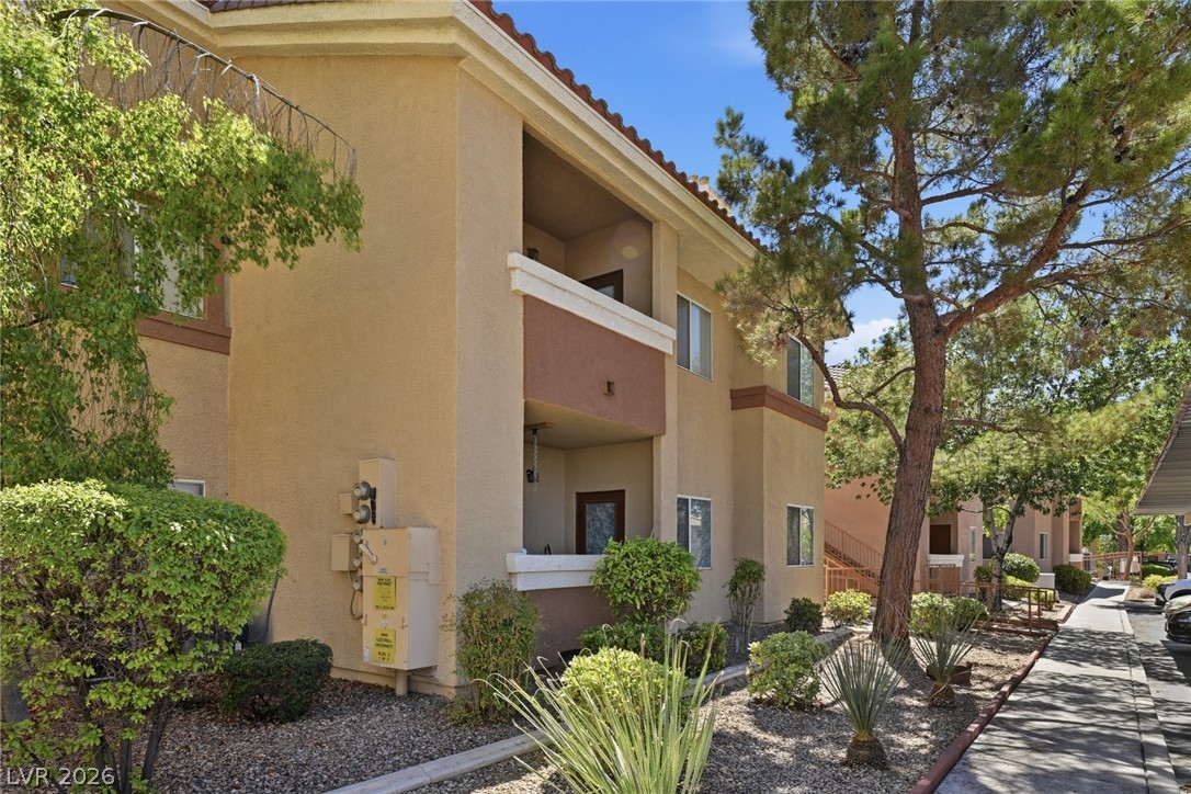 1050 East Cactus Avenue 2006 Property Photo 2