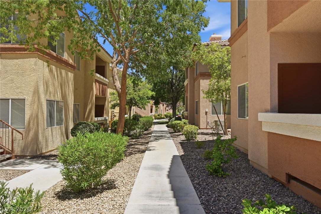 1050 East Cactus Avenue 2006 Property Photo 3