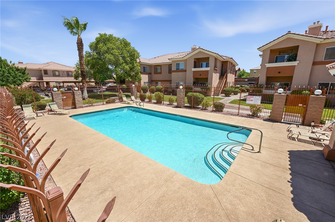 1050 East Cactus Avenue 2006 Property Photo 32