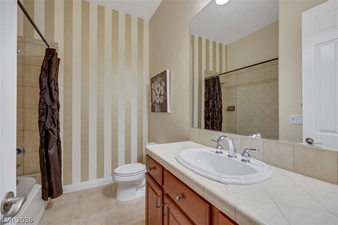 2756 Kilwinning Drive Property Photo 16