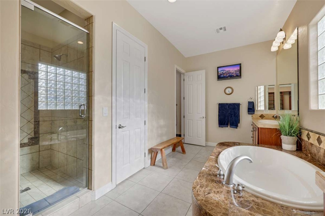 2756 Kilwinning Drive Property Photo 19