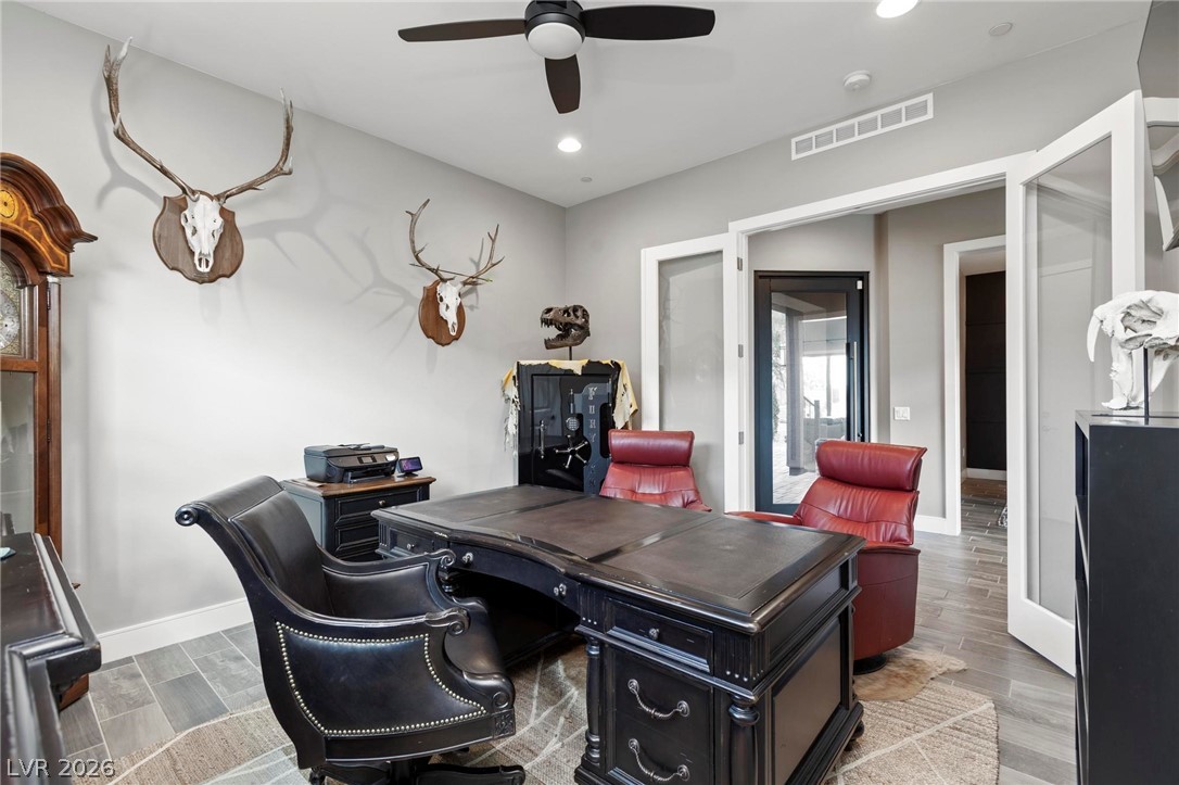 2153 King Crest Court Property Photo 21