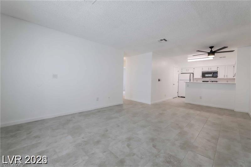 2117 Chertsey Drive C Property Photo 4