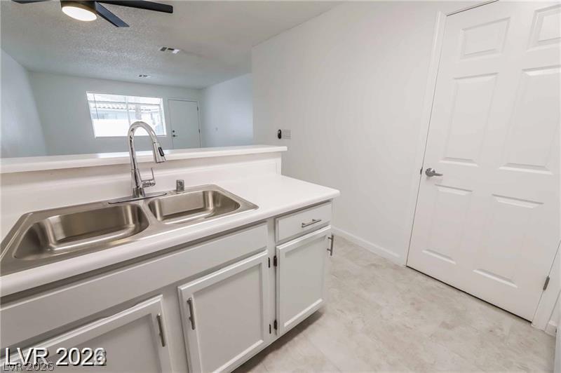 2117 Chertsey Drive C Property Photo 12