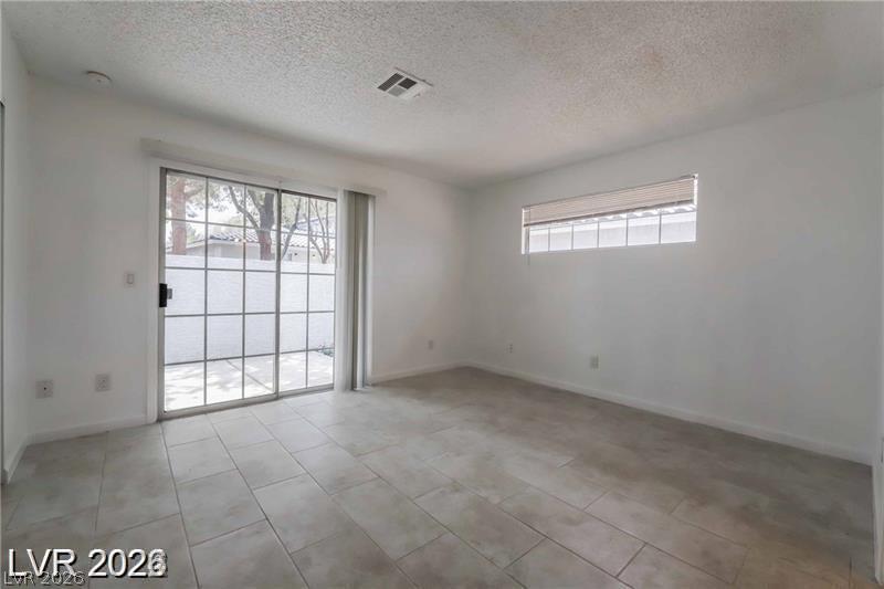 2117 Chertsey Drive C Property Photo 13