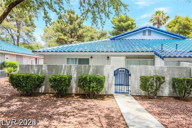2117 Chertsey Drive C Property Photo 23