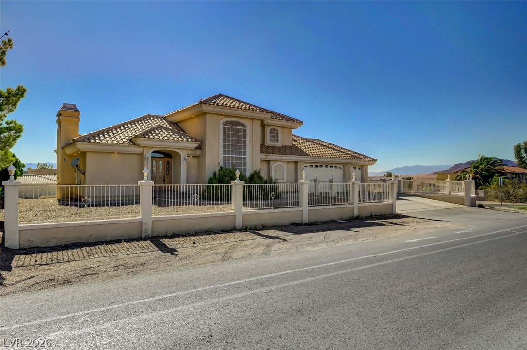 640 North Racetrack Road Property Photo