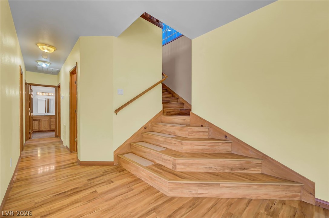 640 North Racetrack Road Property Photo 32
