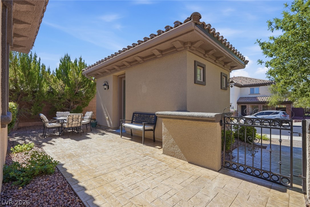 2397 Luberon Drive Property Photo 15
