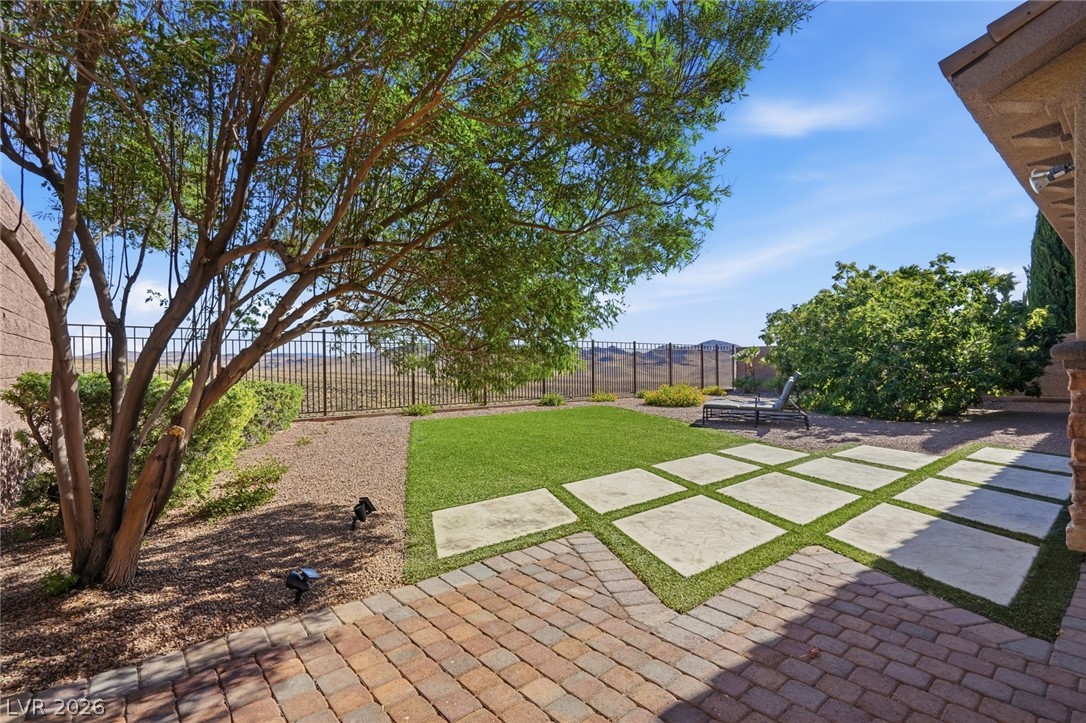 2397 Luberon Drive Property Photo 30