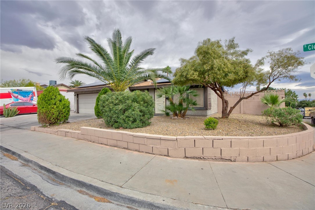 3946 Clear View Drive Property Photo 1