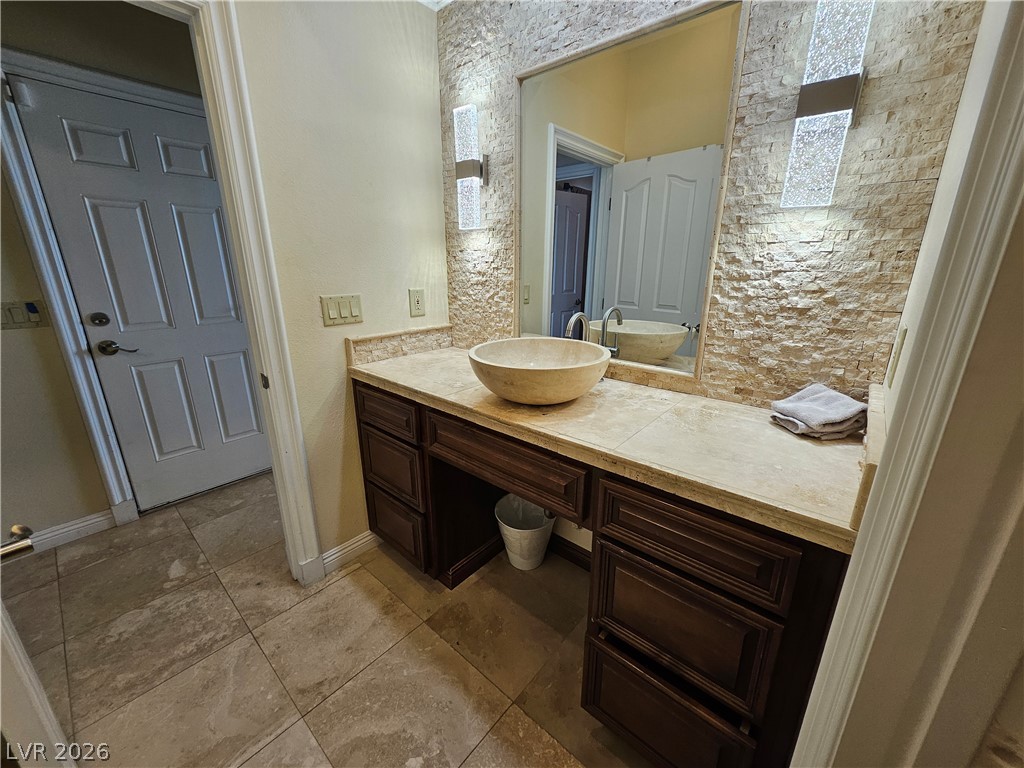209 Irvin Avenue Property Photo 38
