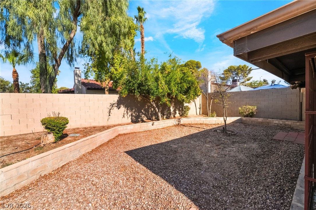 4211 Flamingo Crest Drive Property Photo 29