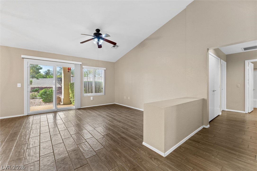 2400 Dove Valley Court Property Photo 4