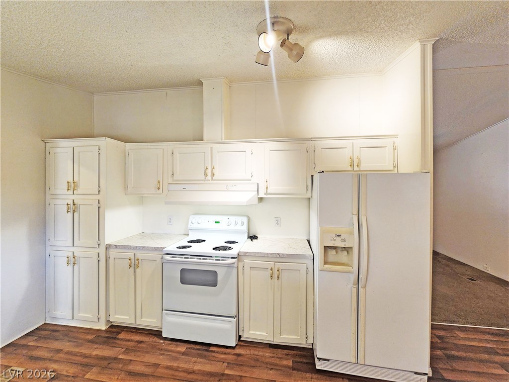 1441 West Betty Avenue 1 Property Photo 6