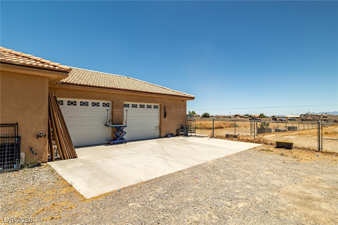 2671 East Hacienda Street Property Photo 5
