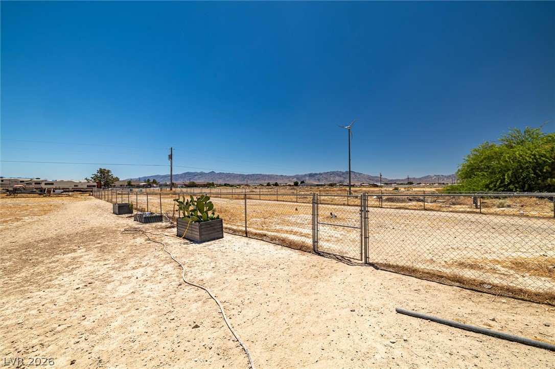 2671 East Hacienda Street Property Photo 35