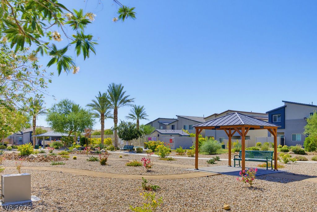 7558 Garnet Moon Street Property Photo 13