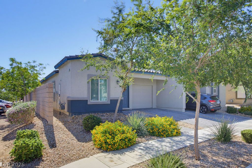 7558 Garnet Moon Street Property Photo 15