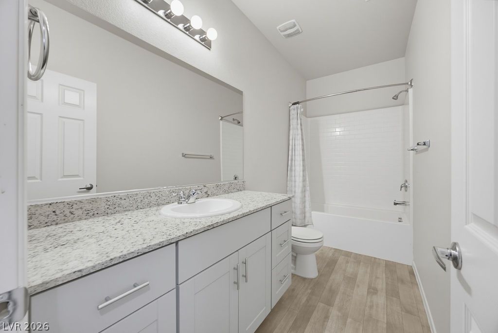 7558 Garnet Moon Street Property Photo 31