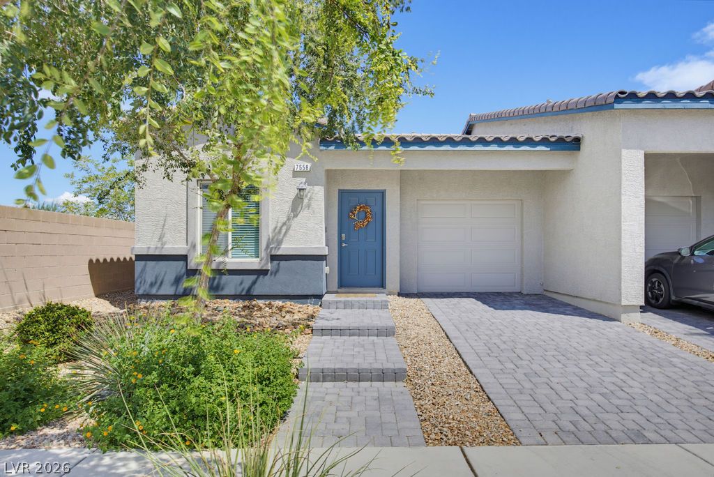 7558 Garnet Moon Street Property Photo 36