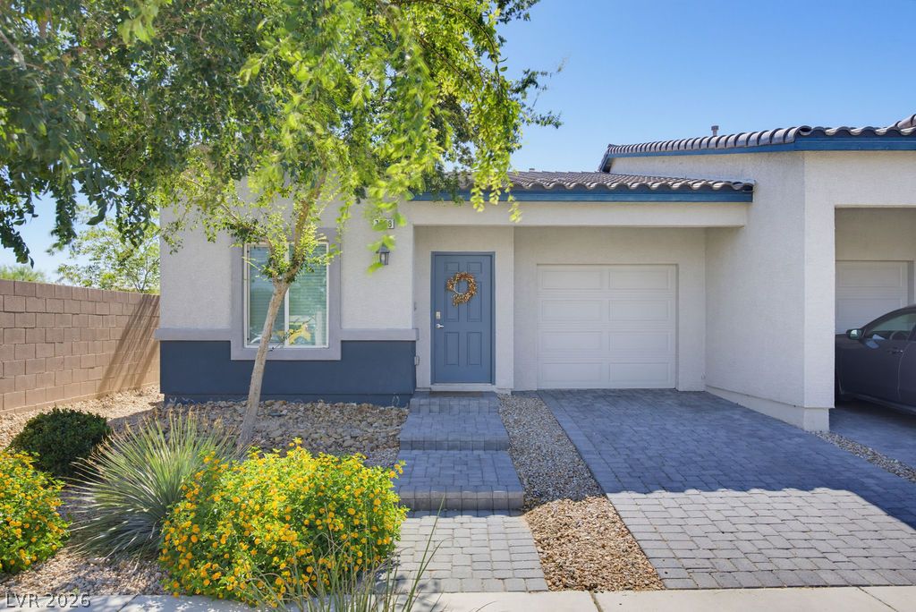 7558 Garnet Moon Street Property Photo 37