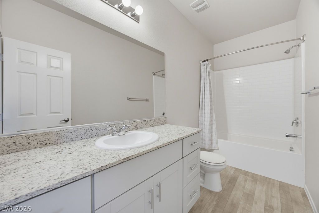 7558 Garnet Moon Street Property Photo 54