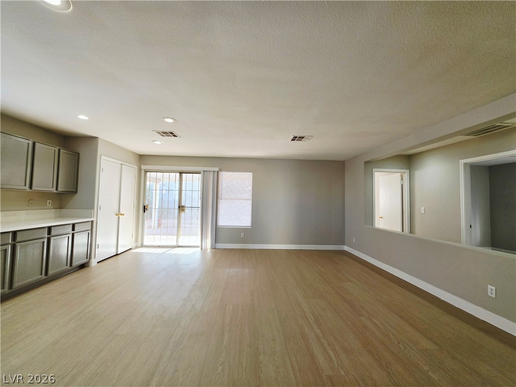5929 Forest Creek Road Property Photo 6