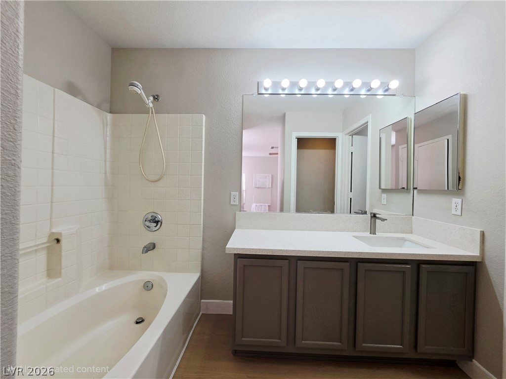 5929 Forest Creek Road Property Photo 12