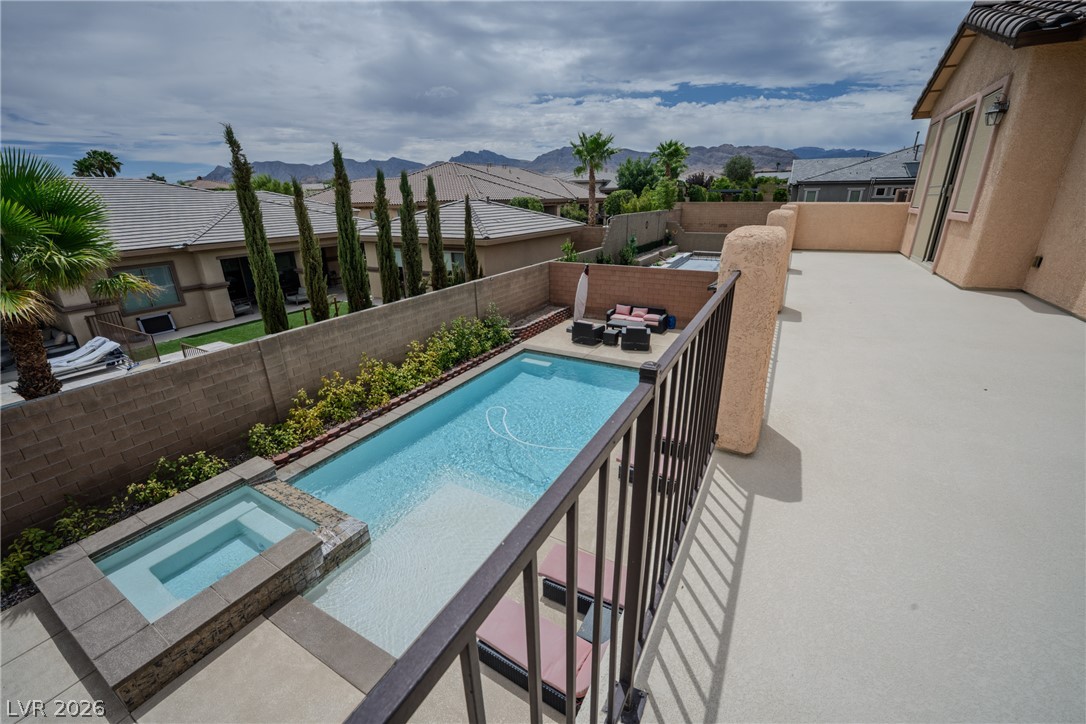 9729 University Ridge Avenue Property Photo 37