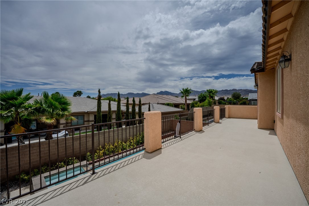 9729 University Ridge Avenue Property Photo 38