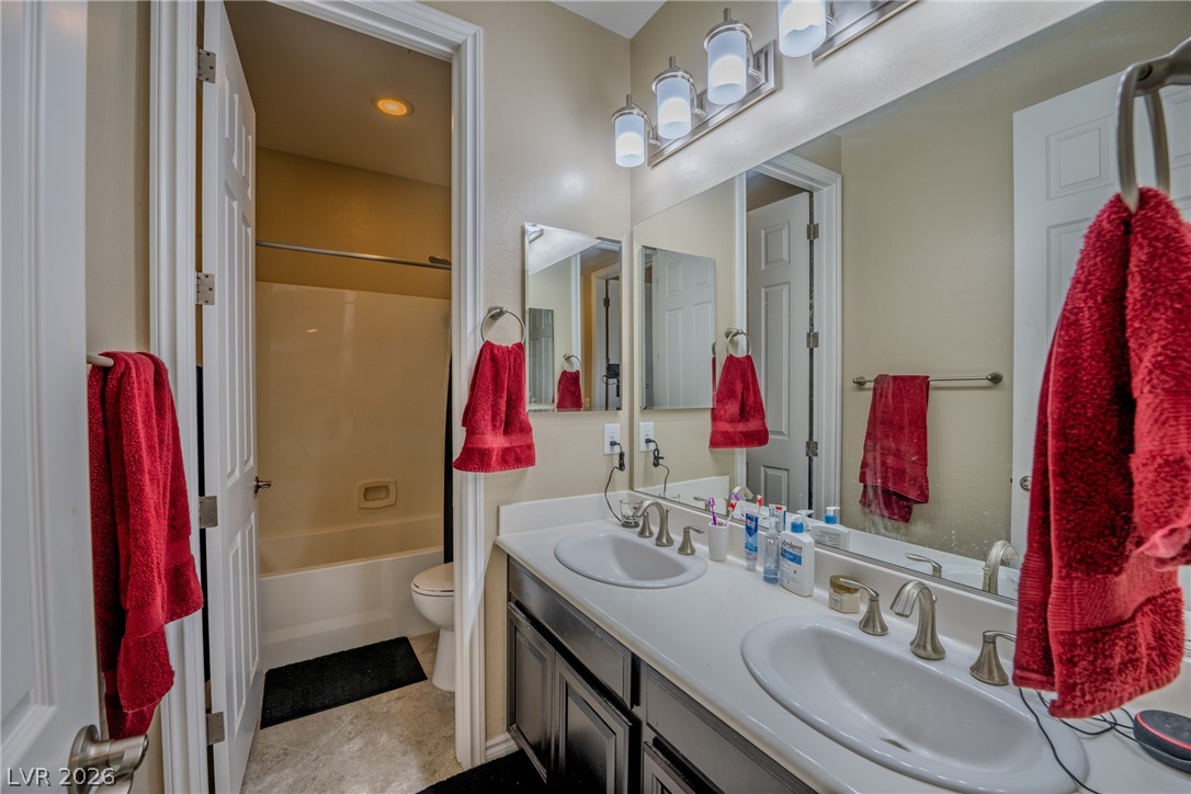 9729 University Ridge Avenue Property Photo 42