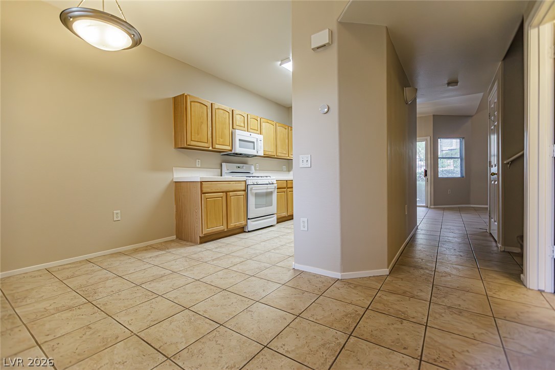 2101 Quartz Cliff Street 105 Property Photo 6