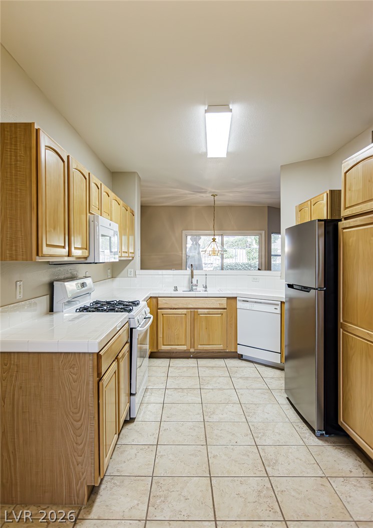 2101 Quartz Cliff Street 105 Property Photo 8