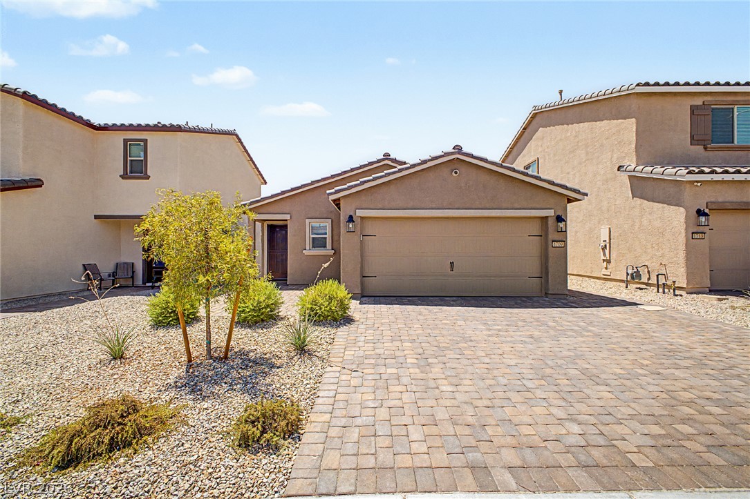 1709 Sandia Rock Avenue Property Photo 2