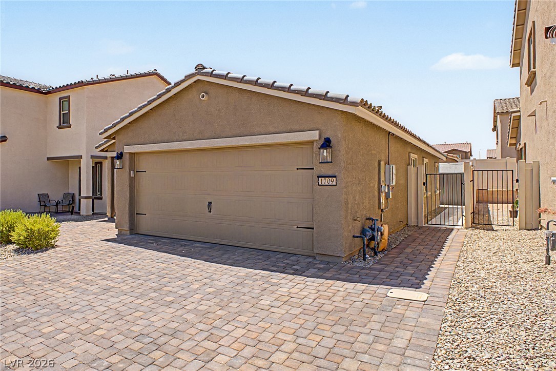 1709 Sandia Rock Avenue Property Photo 4