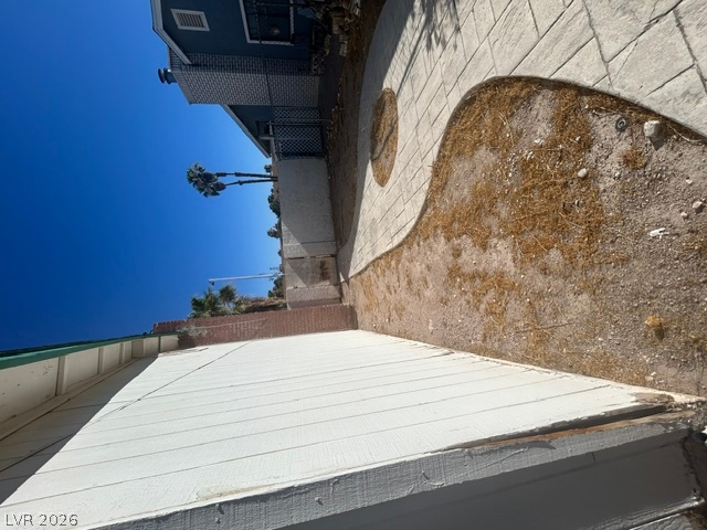 5516 Deodar Drive Property Photo 3