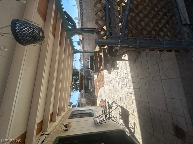 5516 Deodar Drive Property Photo 4