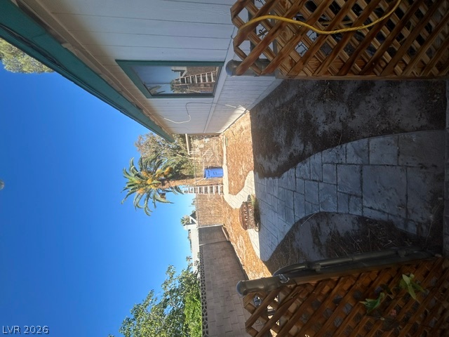 5516 Deodar Drive Property Photo 5